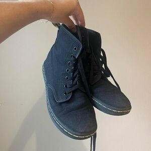 Doc martens shoreditch canvas boot